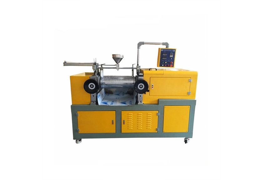 廣東利拿實業(yè)的兩輥開煉機：高效與創(chuàng)新的結(jié)合