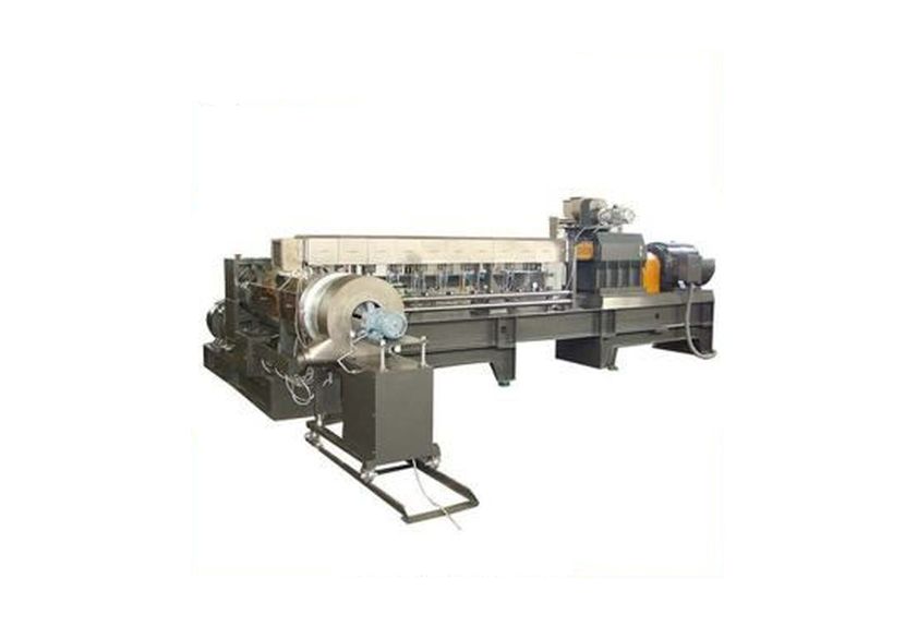 廣東利拿實業(yè)的彈性體造粒生產(chǎn)線